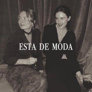 Está de Moda